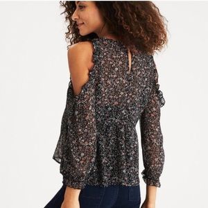 American Eagle Outfitters Floral Blouse.